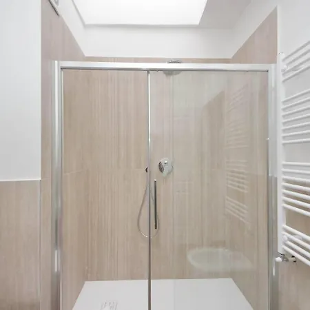 Sabelli 3 Indipendente Con Privato רומא