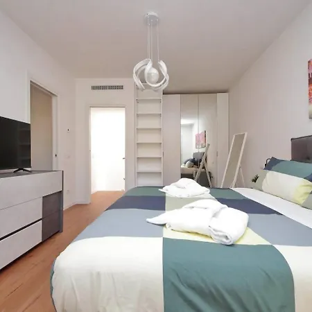 Sabelli 3 Indipendente Con Privato Apartment