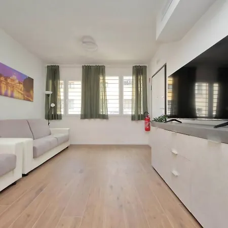 Sabelli 3 Indipendente Con Privato *