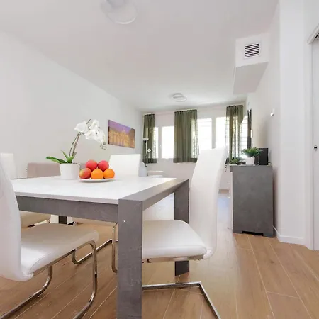 Spaziosa - Office - San Lorenzo Апартаменты *